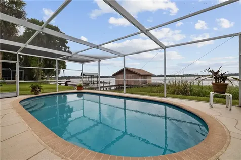285 Lakeview Drive Tarpon Springs FL 34689