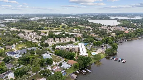 285 Lakeview Drive Tarpon Springs FL 34689