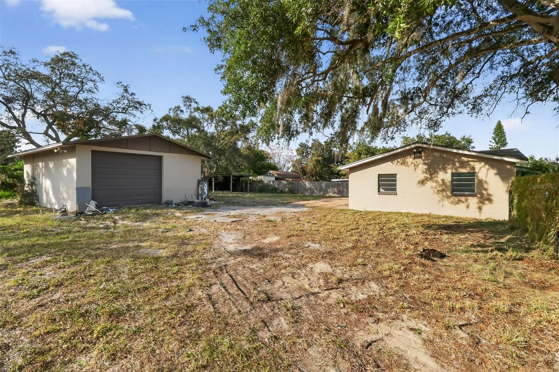 22 S Observatory Drive Orlando FL 32835