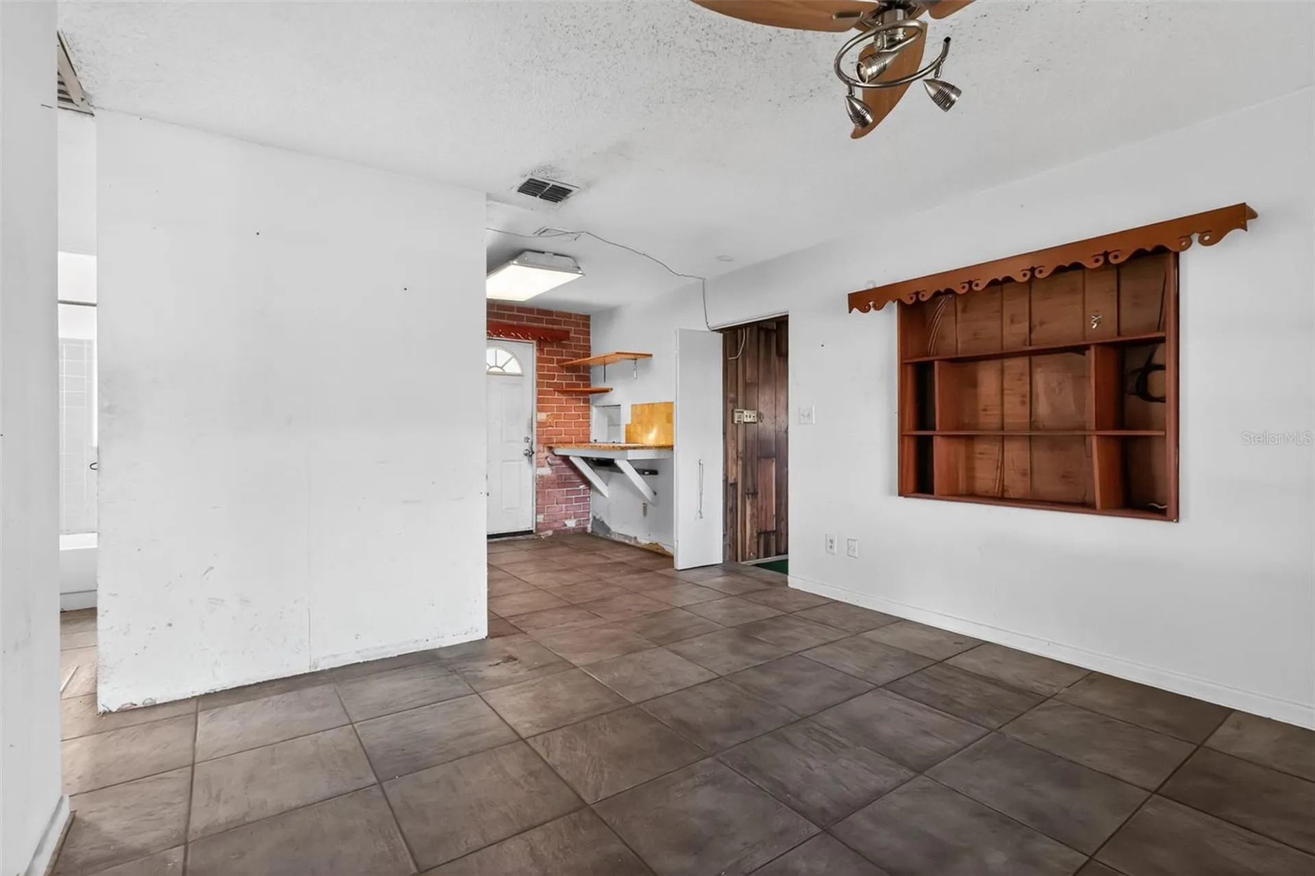 22 S Observatory Drive Orlando FL 32835