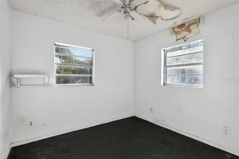 22 S Observatory Drive Orlando FL 32835