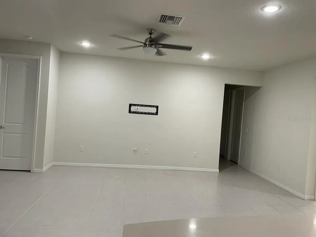 18909 Willowmore Cedar Drive Lutz FL 33558