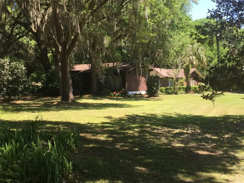 8136 NW 5th Court Gainesville FL 32607