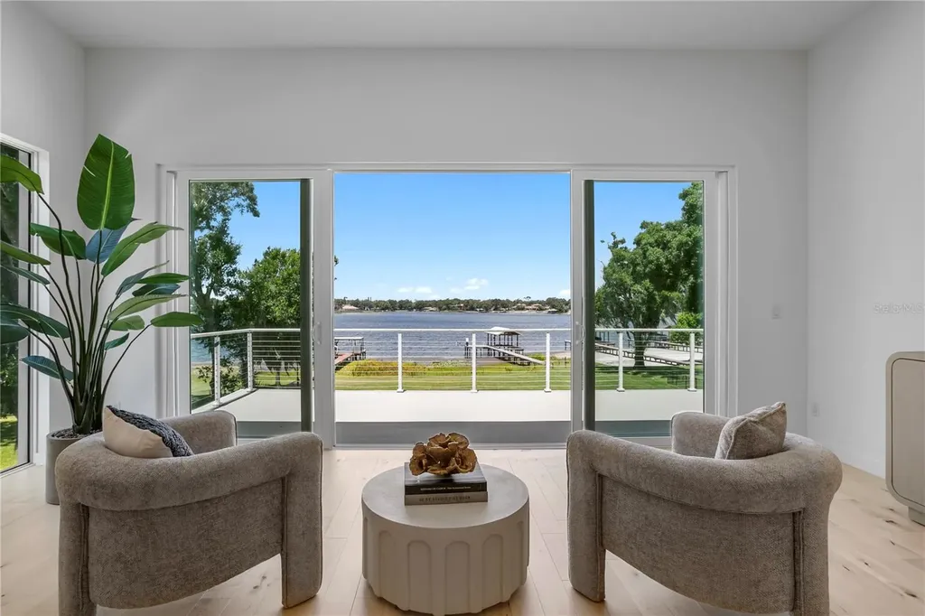 14802 Lake Magdalene Circle Tampa FL 33613
