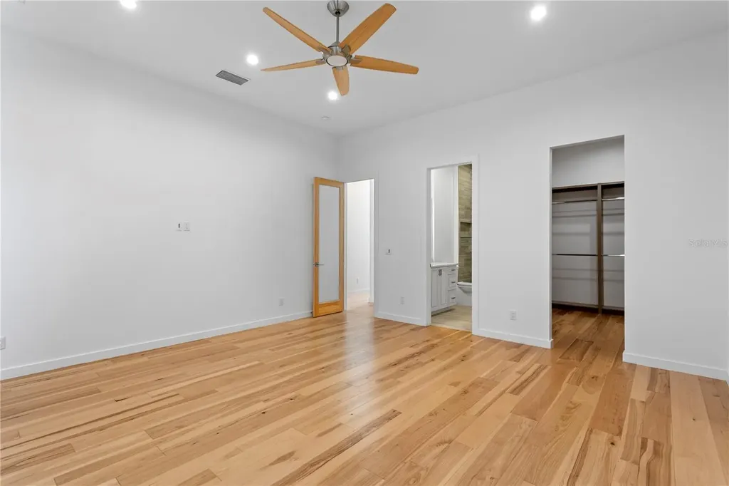 14802 Lake Magdalene Circle Tampa FL 33613