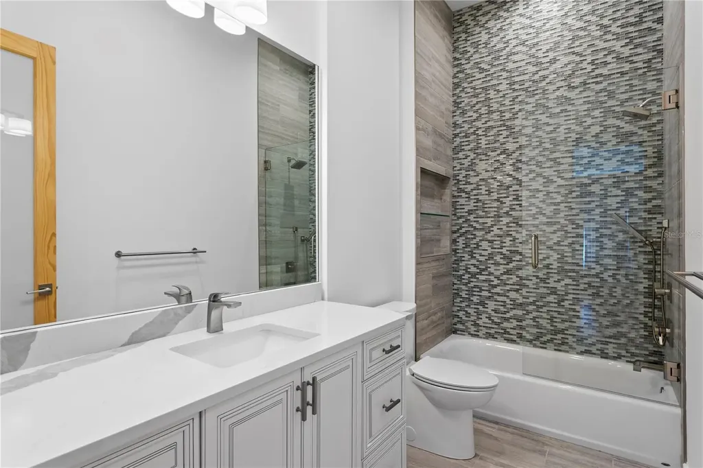 14802 Lake Magdalene Circle Tampa FL 33613