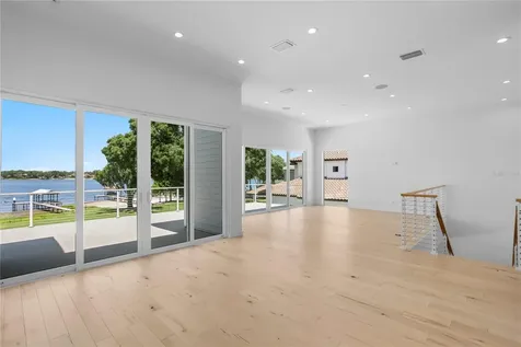 14802 Lake Magdalene Circle Tampa FL 33613