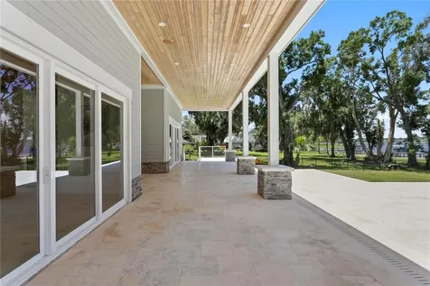 14802 Lake Magdalene Circle Tampa FL 33613