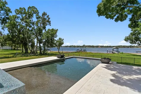 14802 Lake Magdalene Circle Tampa FL 33613