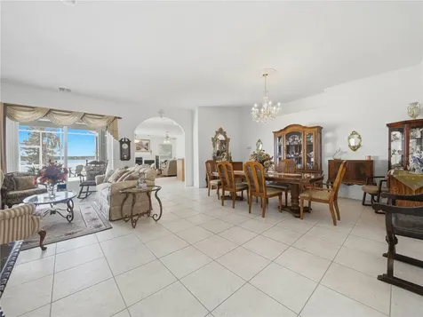 118 W Juliana Way Auburndale FL 33823