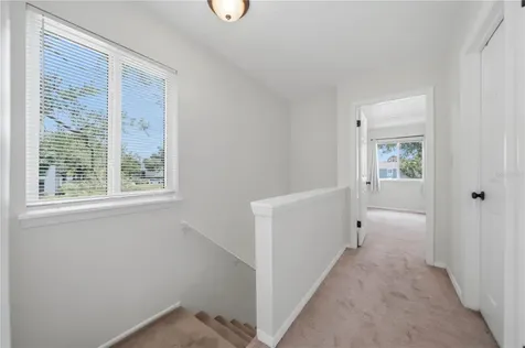 182 115th Avenue N St Petersburg FL 33716