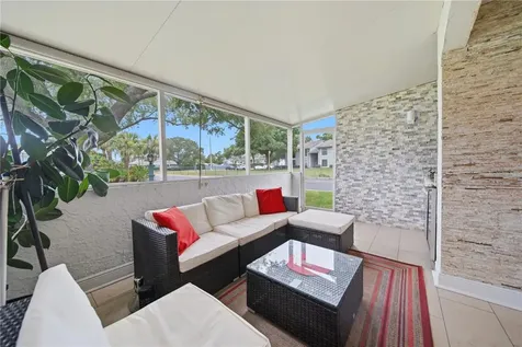 182 115th Avenue N St Petersburg FL 33716
