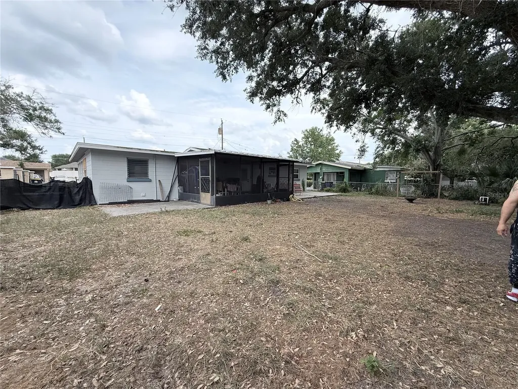 105 Margaret Street Auburndale FL 33823