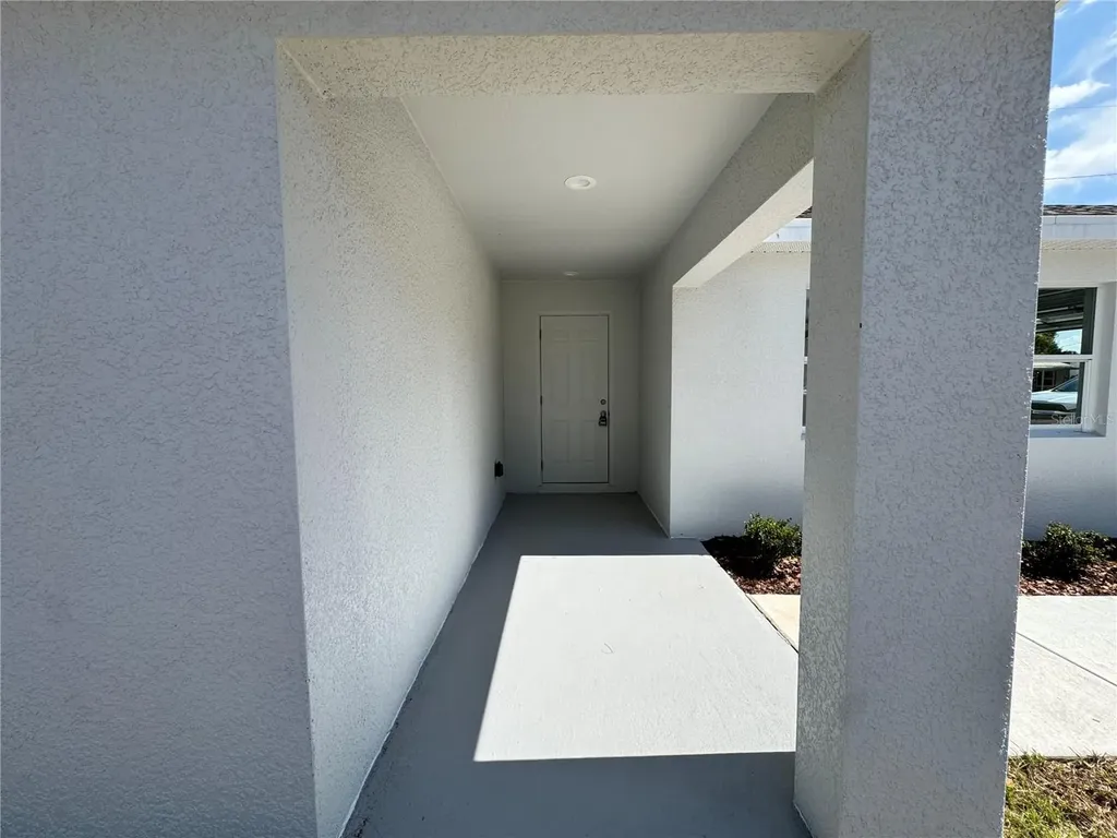 6024 12th Street Zephyrhills FL 33542