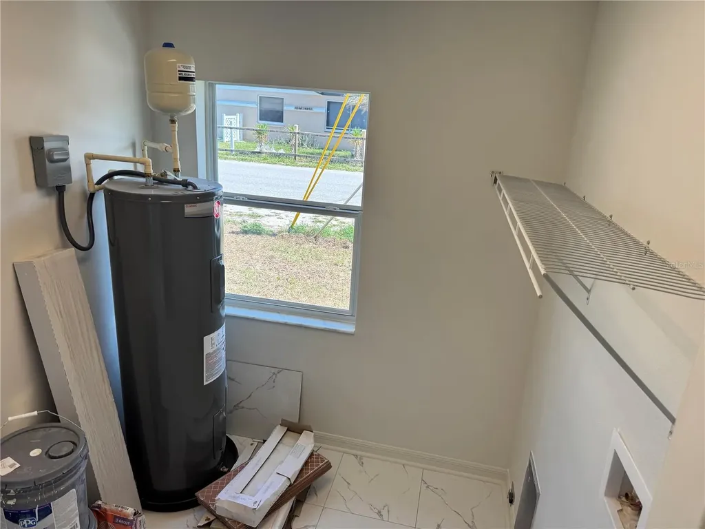 6024 12th Street Zephyrhills FL 33542