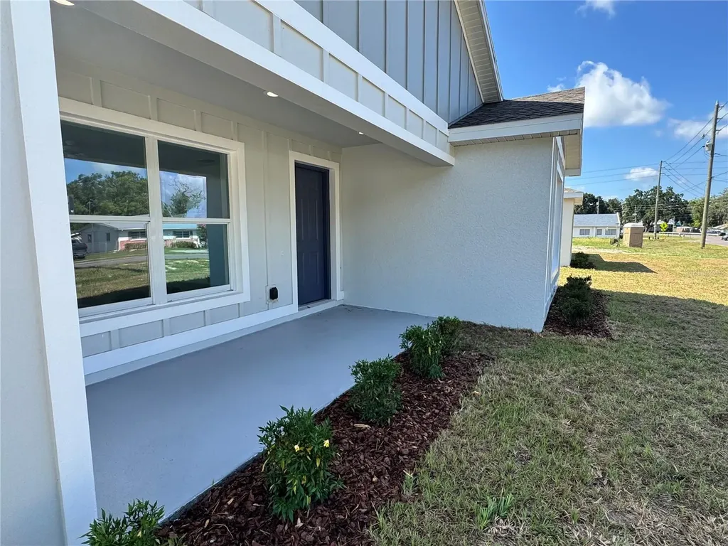 6024 12th Street Zephyrhills FL 33542