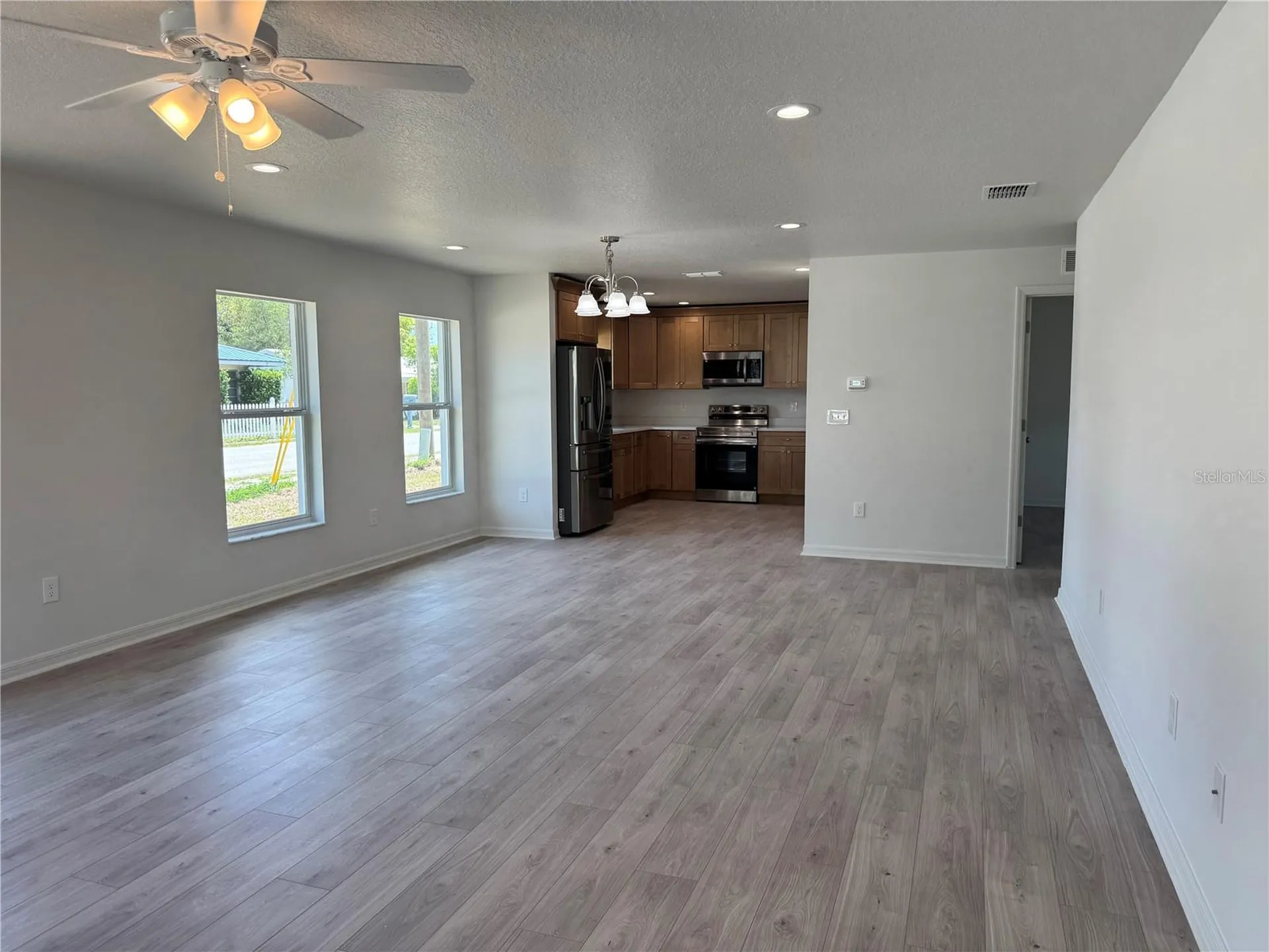 6024 12th Street Zephyrhills FL 33542