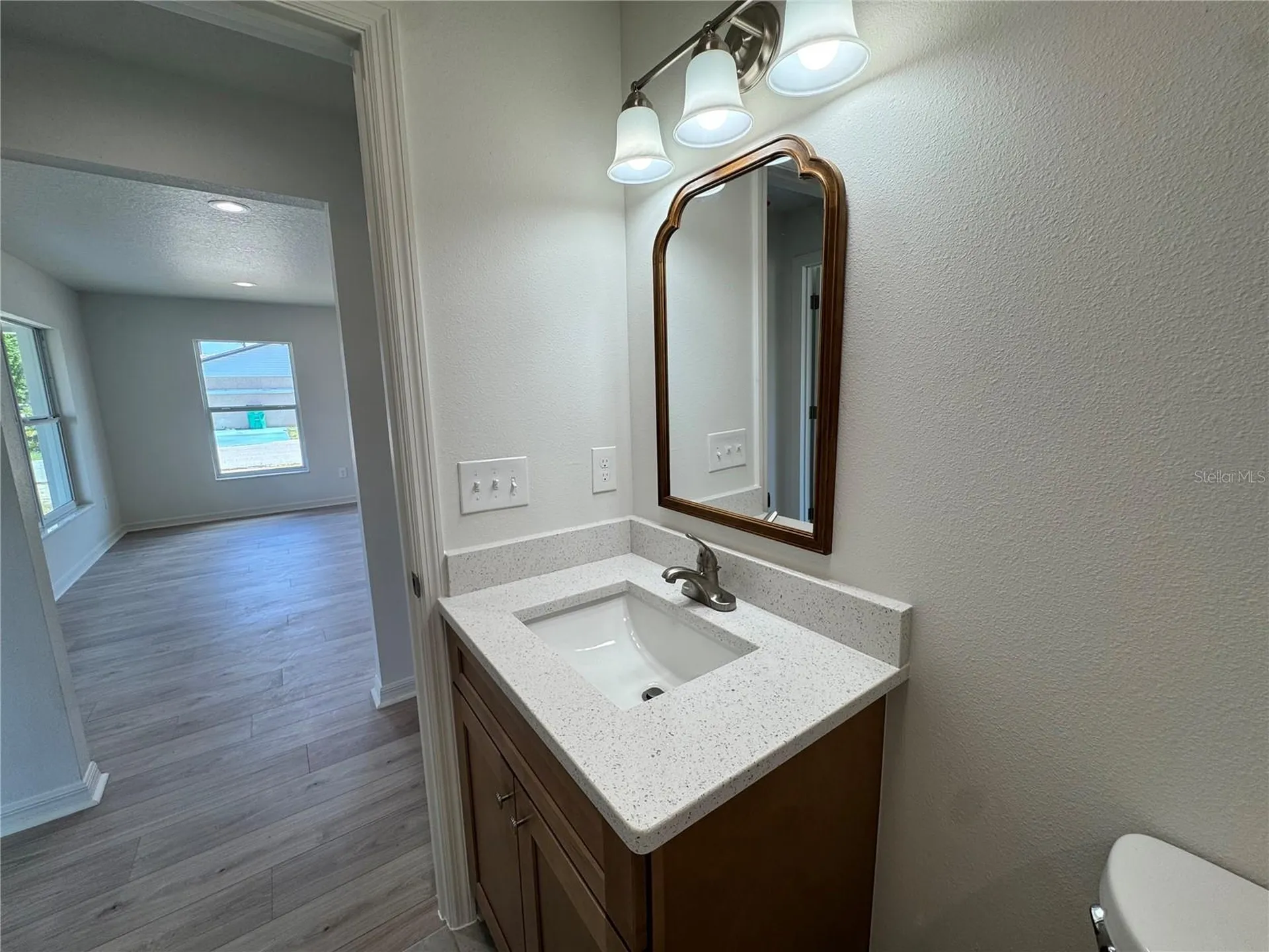 6024 12th Street Zephyrhills FL 33542