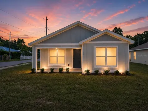 6024 12th Street Zephyrhills FL 33542