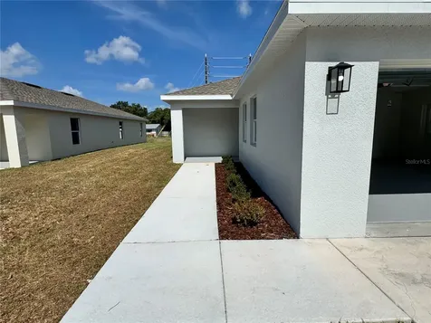 6024 12th Street Zephyrhills FL 33542