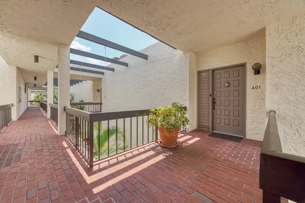 1975 Gulf Of Mexico Drive Longboat Key FL 34228