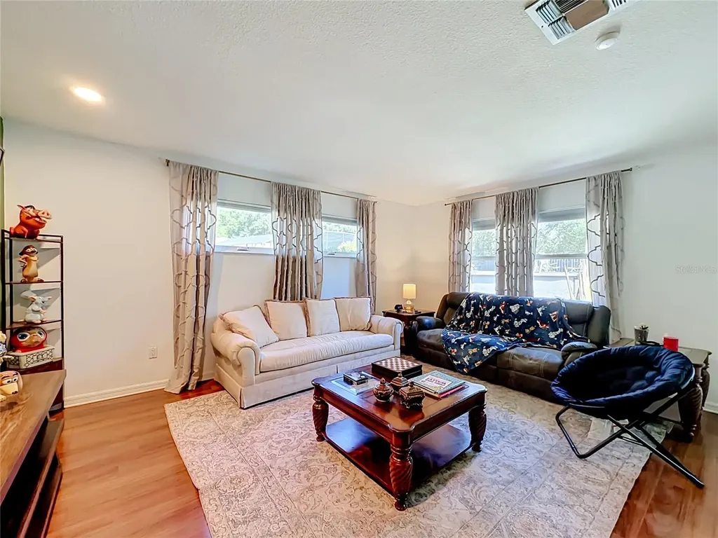 8517 Cedar Cove Court Orlando FL 32819
