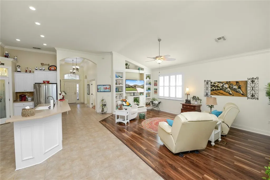 2356 Lake James Way Lakeland FL 33810