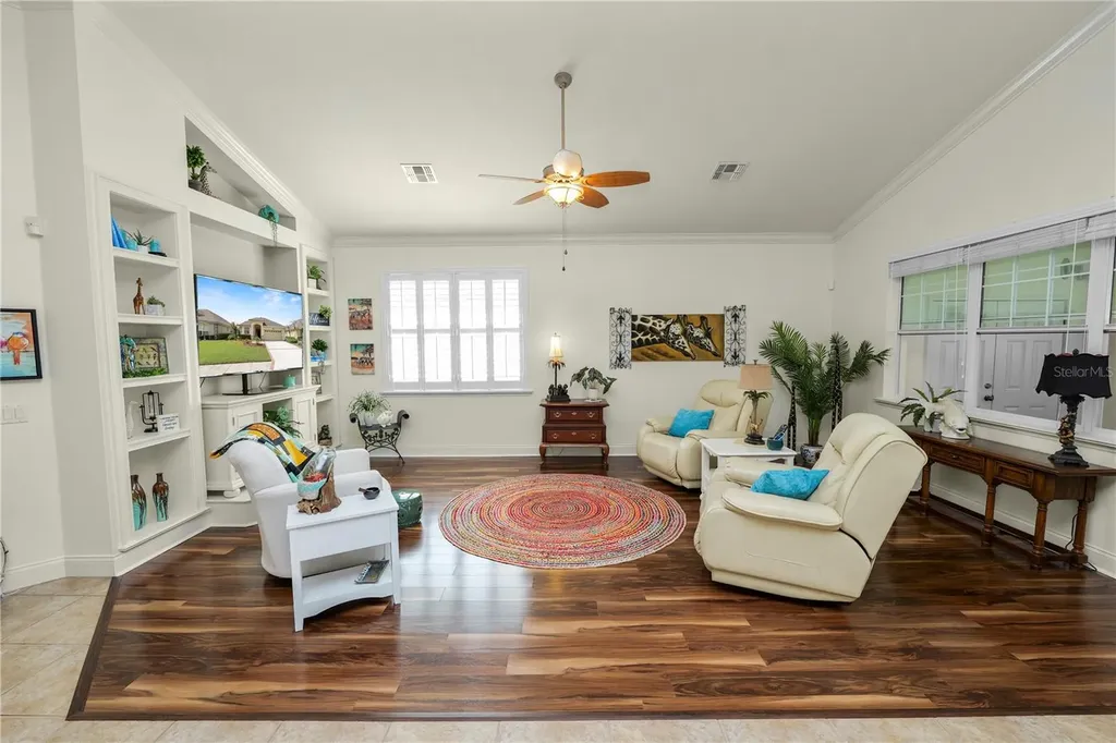 2356 Lake James Way Lakeland FL 33810