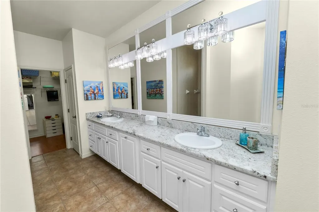 2356 Lake James Way Lakeland FL 33810