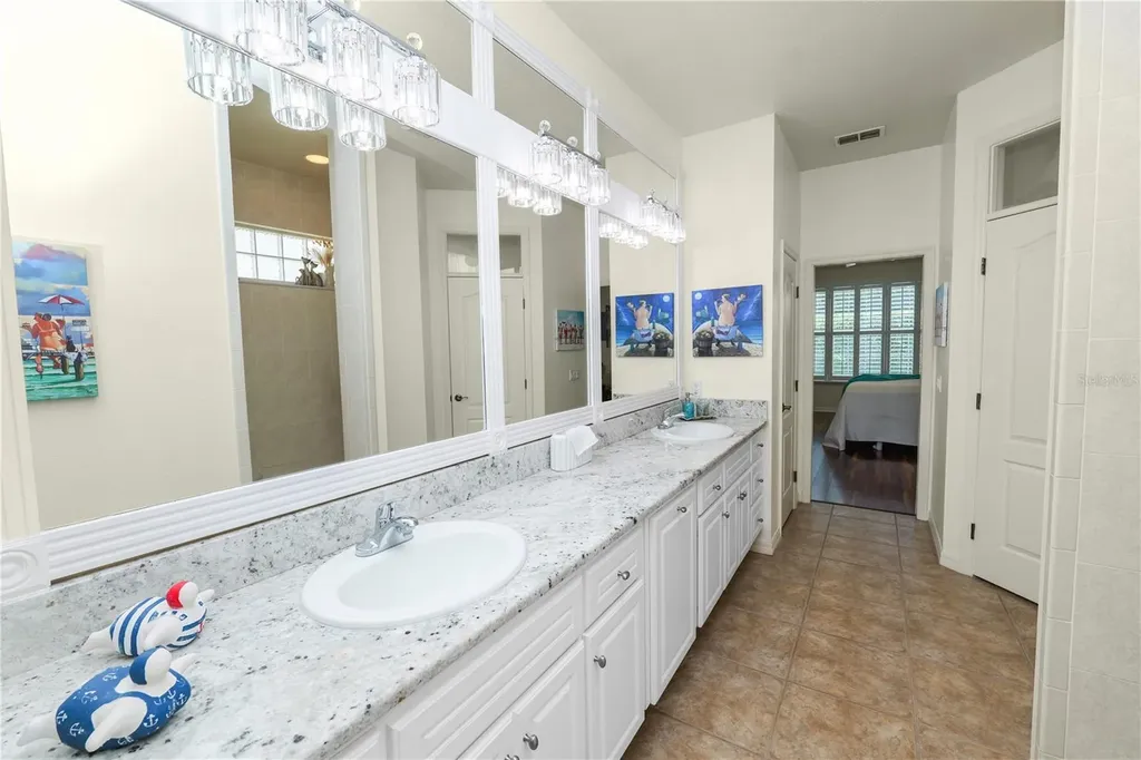 2356 Lake James Way Lakeland FL 33810