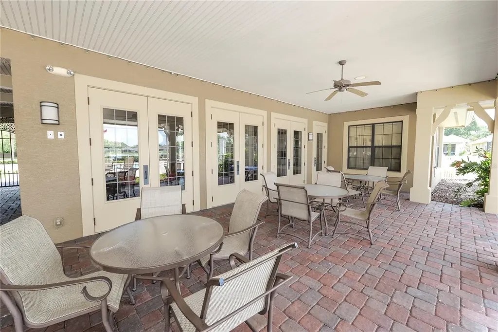 2356 Lake James Way Lakeland FL 33810