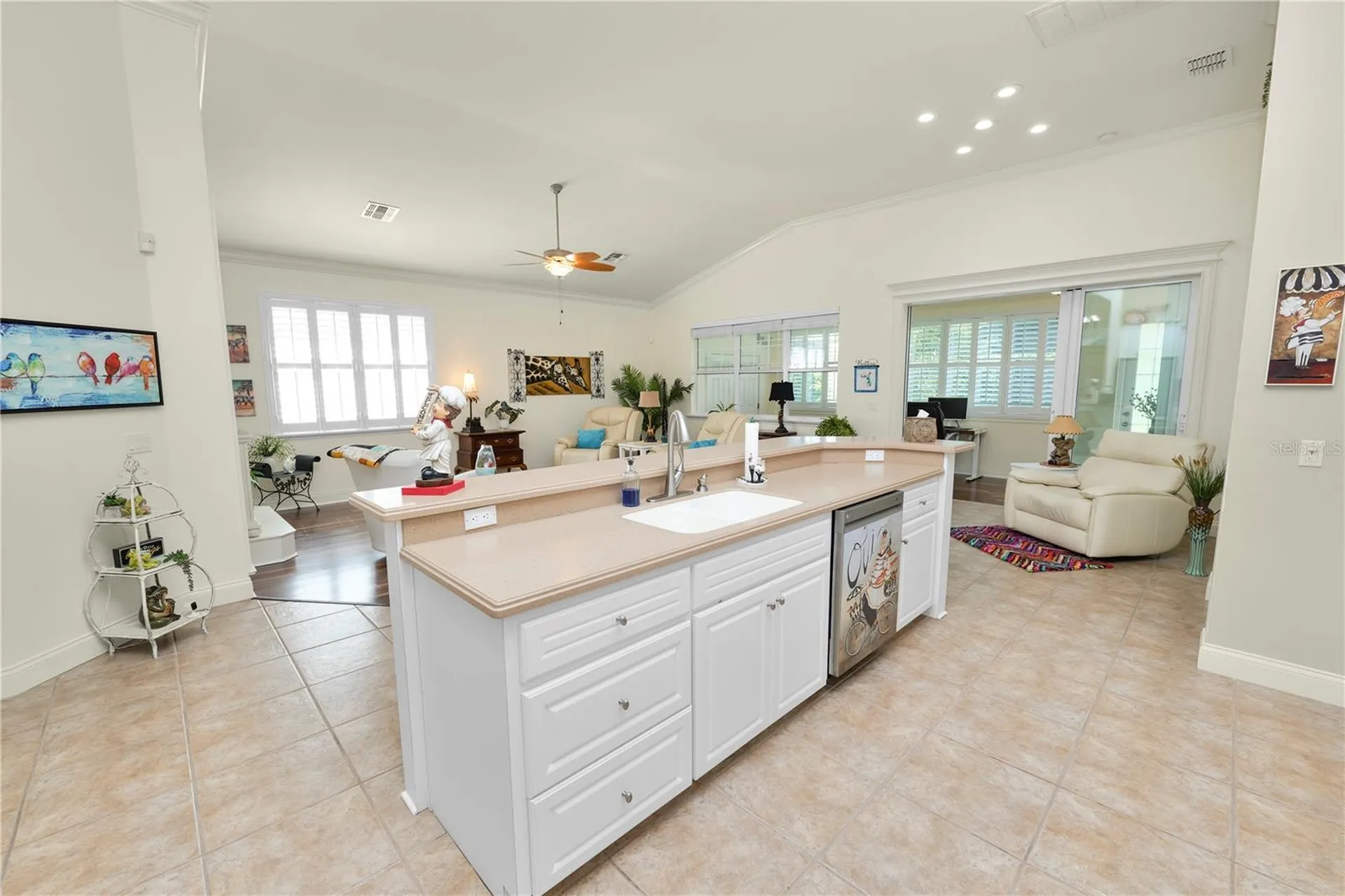 2356 Lake James Way Lakeland FL 33810