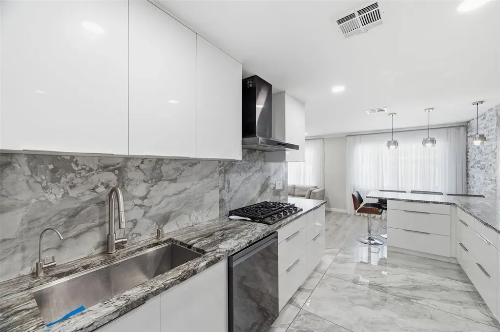 15549 Newport Road Clearwater FL 33764