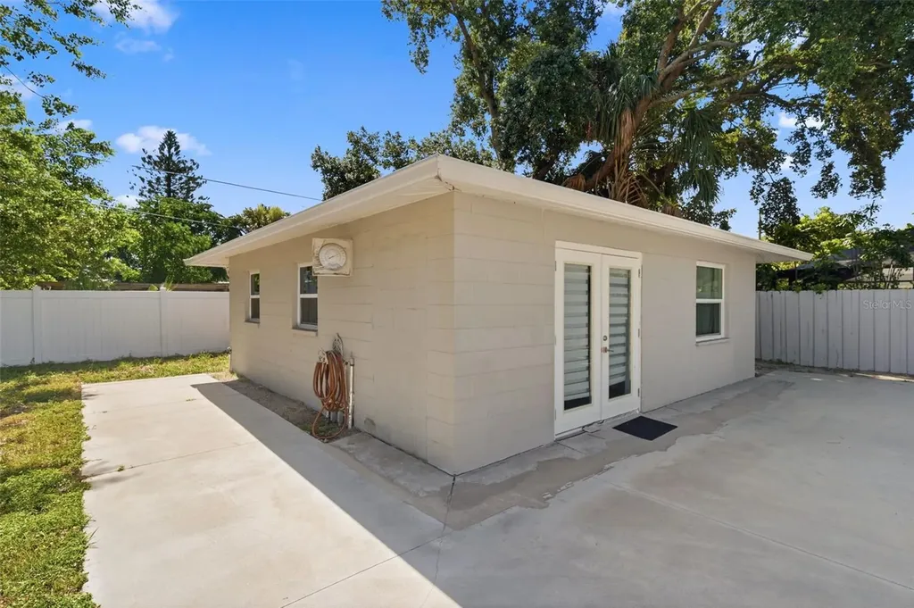 15549 Newport Road Clearwater FL 33764
