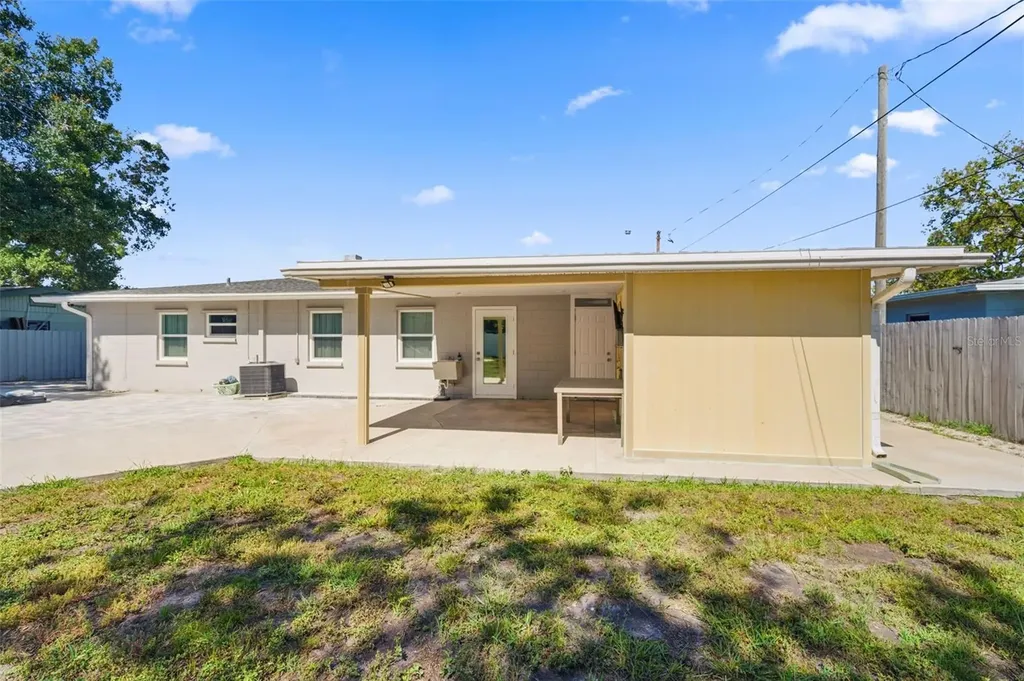 15549 Newport Road Clearwater FL 33764