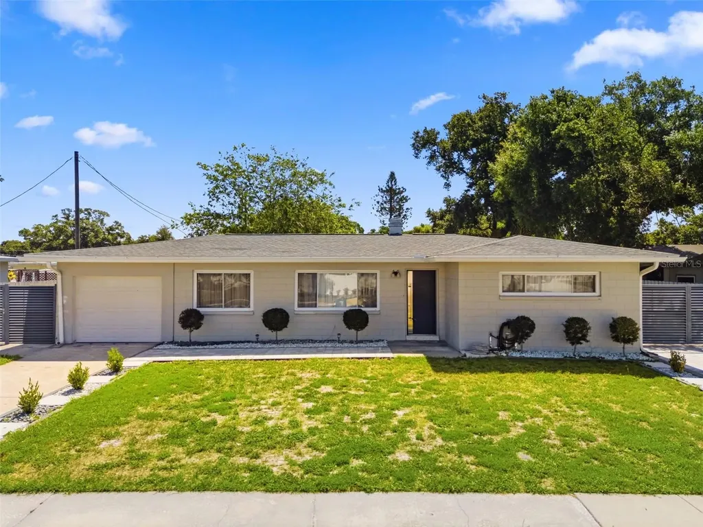 15549 Newport Road Clearwater FL 33764