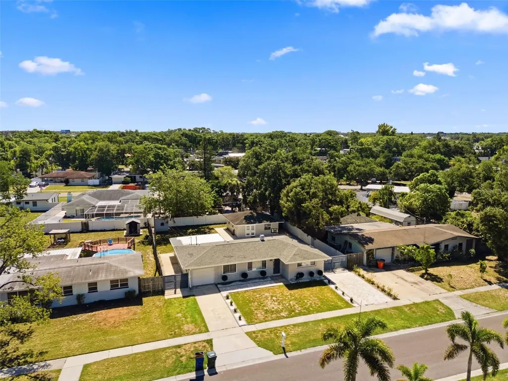 15549 Newport Road Clearwater FL 33764