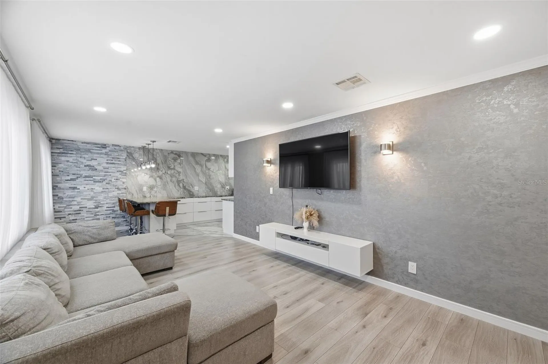 15549 Newport Road Clearwater FL 33764