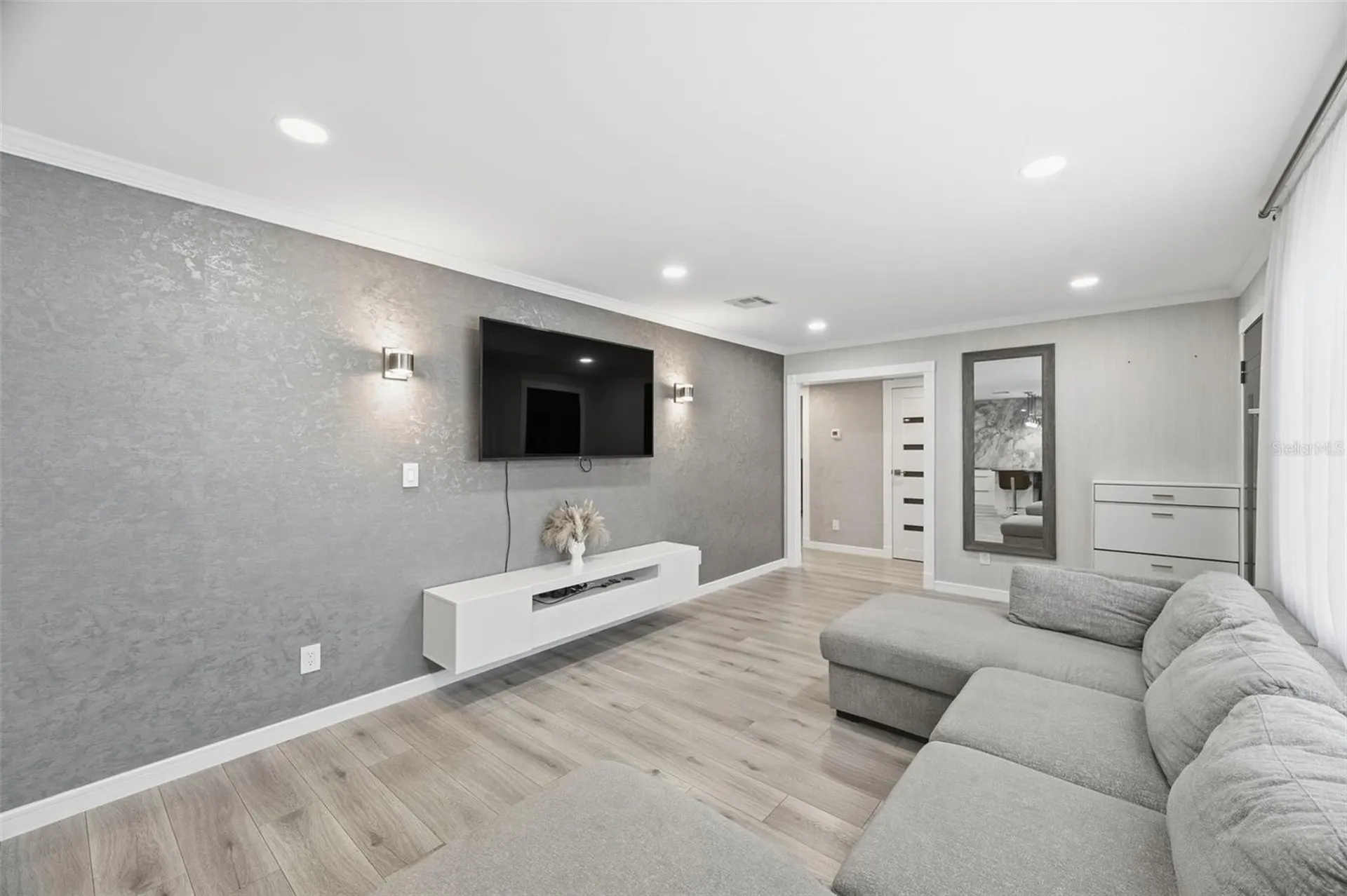 15549 Newport Road Clearwater FL 33764