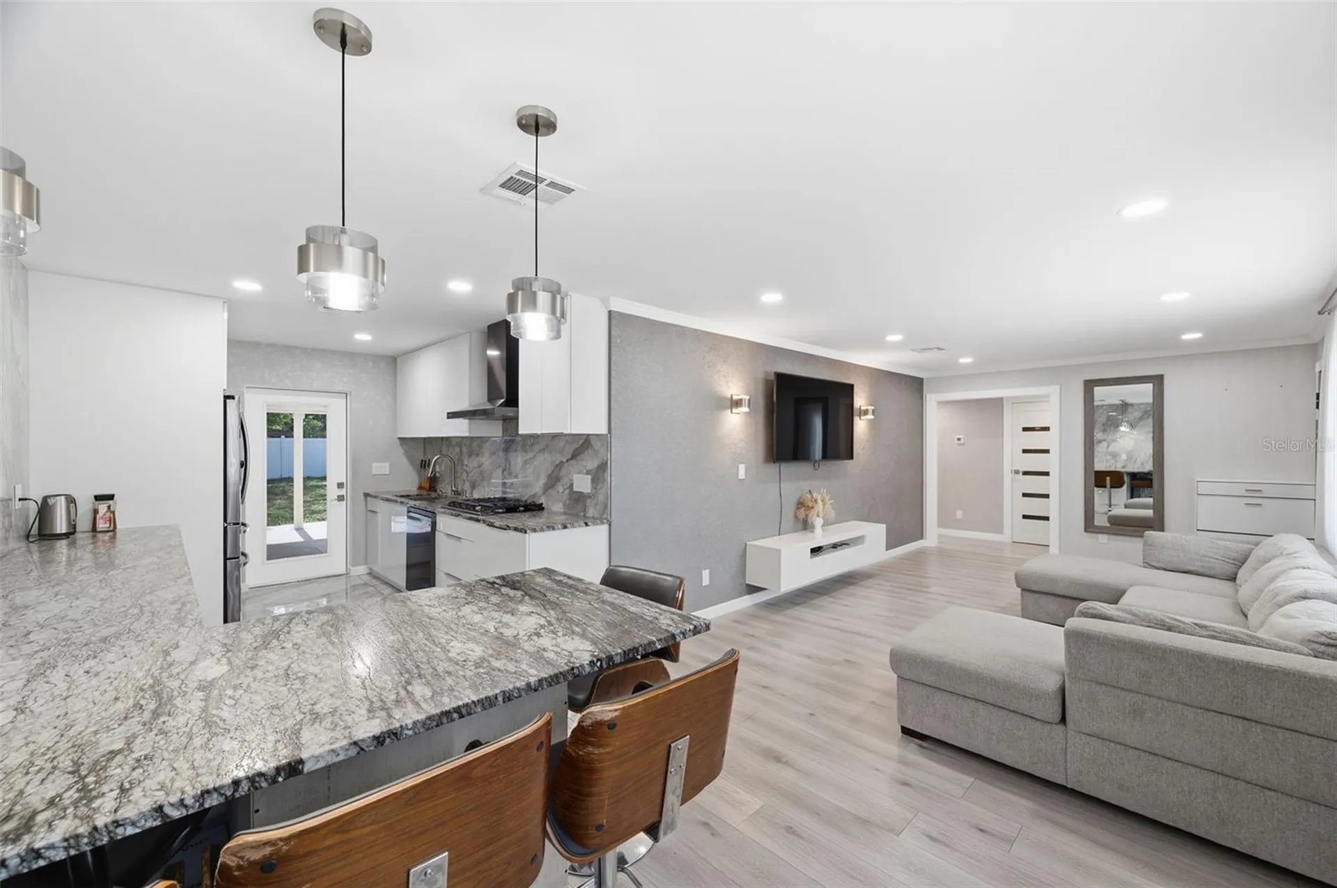 15549 Newport Road Clearwater FL 33764