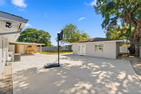 15549 Newport Road Clearwater FL 33764