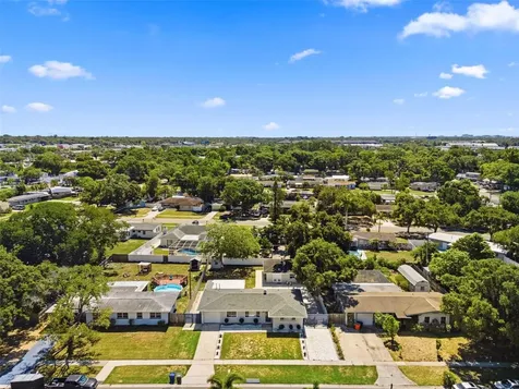 15549 Newport Road Clearwater FL 33764