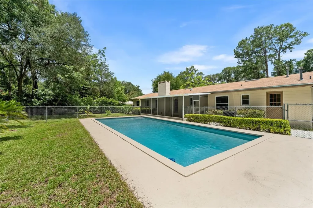 7610 NW 40th Avenue Gainesville FL 32606