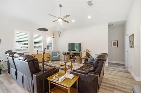 17 Green Circle Palm Coast FL 32164