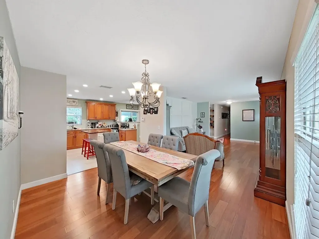 3707 Bloomingdale Avenue Valrico FL 33596