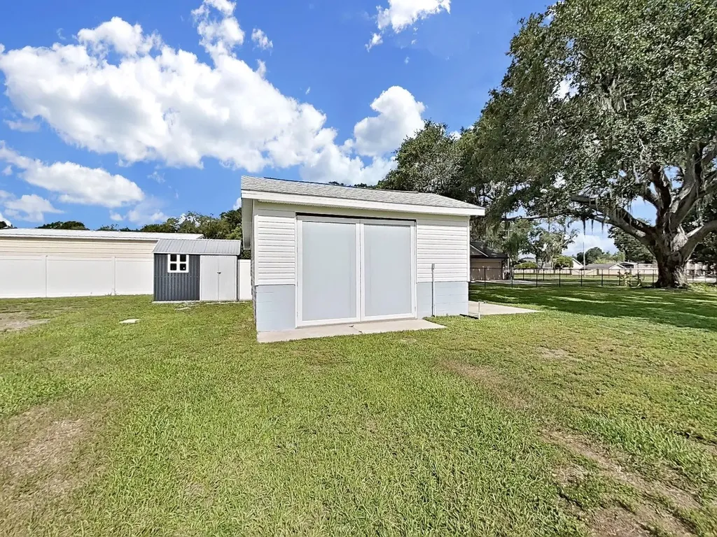 3707 Bloomingdale Avenue Valrico FL 33596