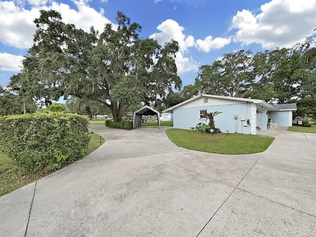 3707 Bloomingdale Avenue Valrico FL 33596