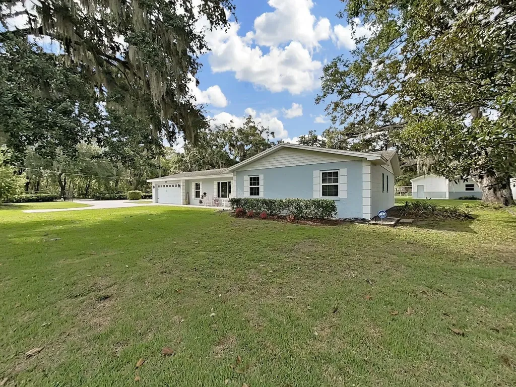3707 Bloomingdale Avenue Valrico FL 33596