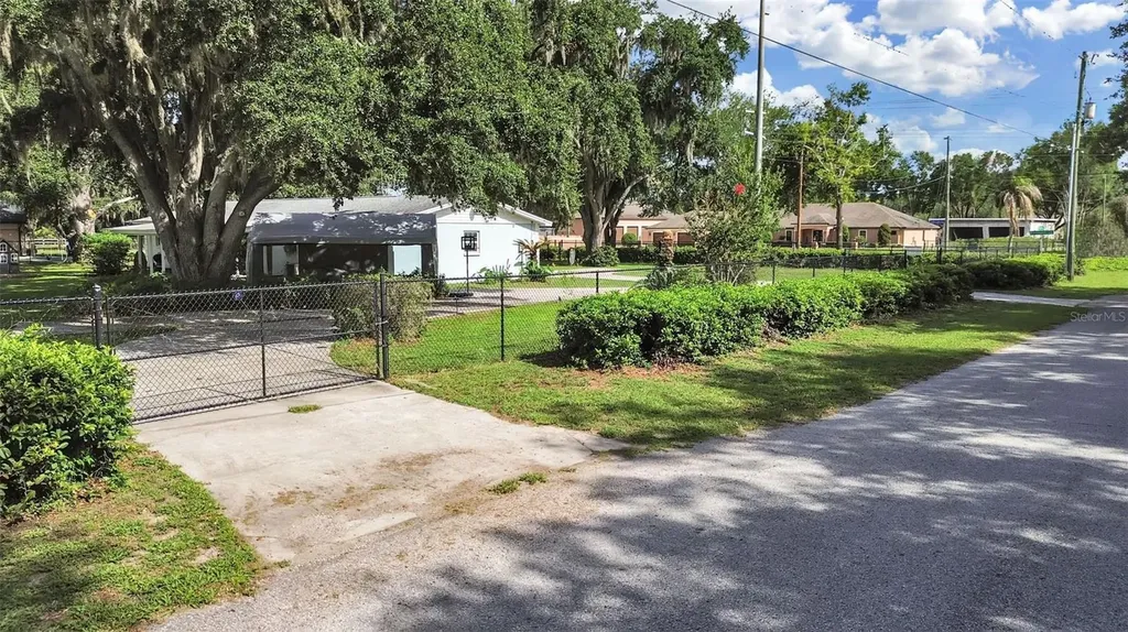 3707 Bloomingdale Avenue Valrico FL 33596