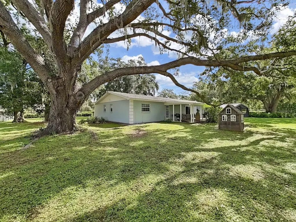 3707 Bloomingdale Avenue Valrico FL 33596